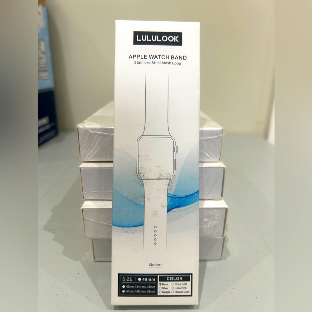 BNIB LULULOOKS Apple Watch Band